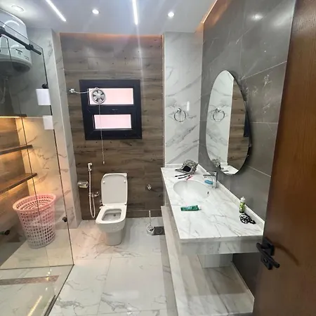 شقة 200 متر جديدة بالكامل للايجار في الحى التاسع مدينة العبور القاهرة Al Obour Exterior photo